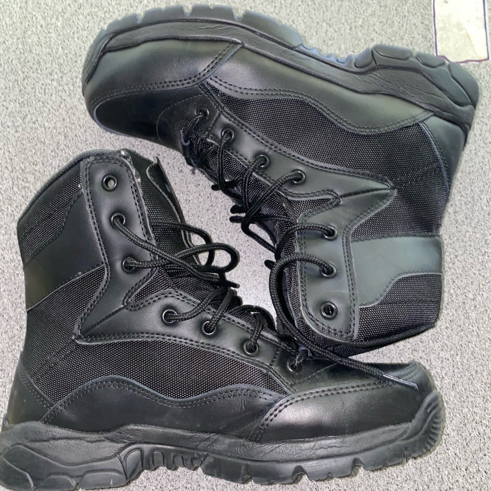 STEEL TOE SAFETY BOOTS